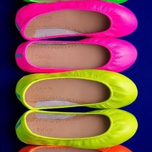 ISO size 11 or 12 neon Tieks